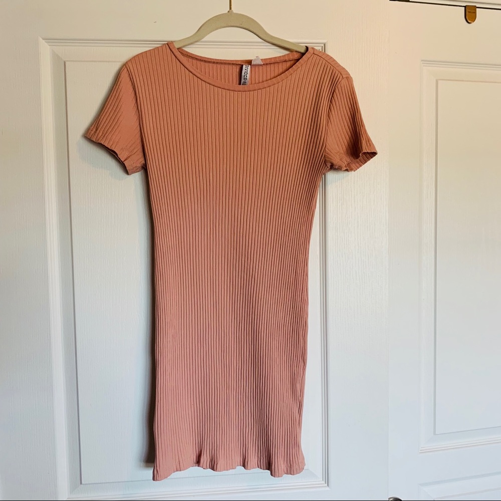 H&M Powder Pink Ribbed Bodycon Dress - Picture 2 of 6